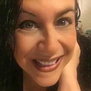 Meet your Posher, Becca